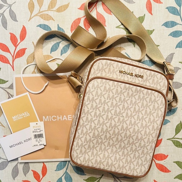 Michael Kors - Jet Set Travel Medium Logo Crossbody Bag - Picture 3 of 13